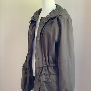 Olive green coat, Medium